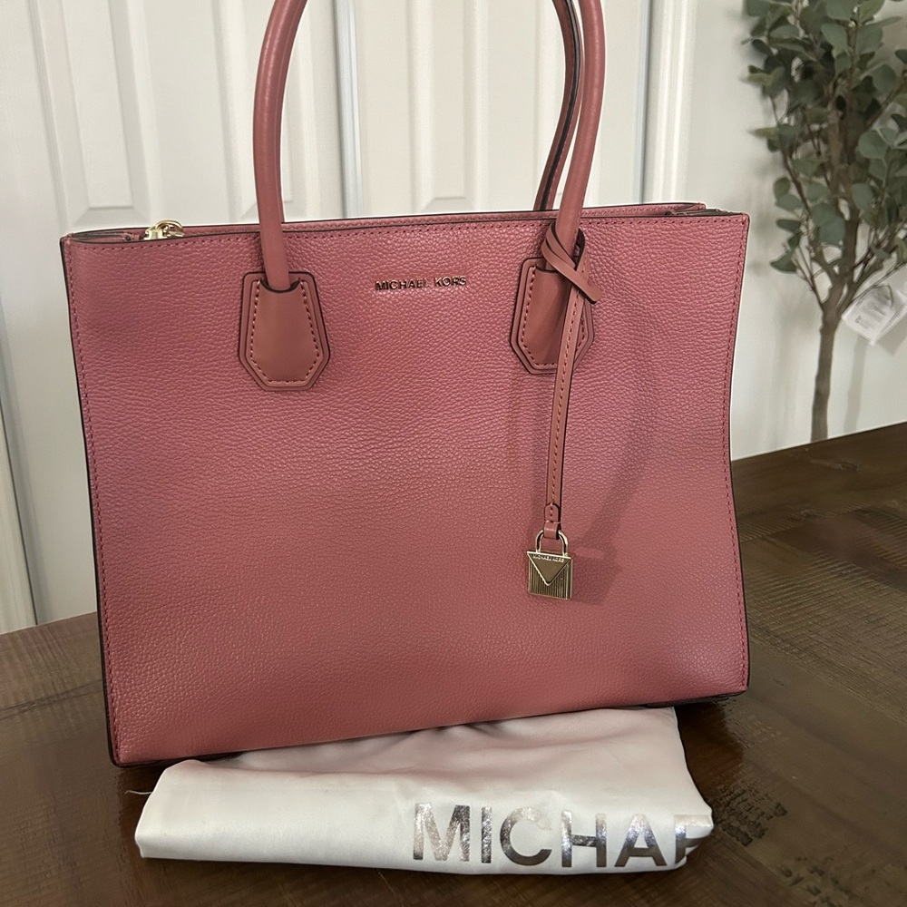 Michael Kors Accordion Tote